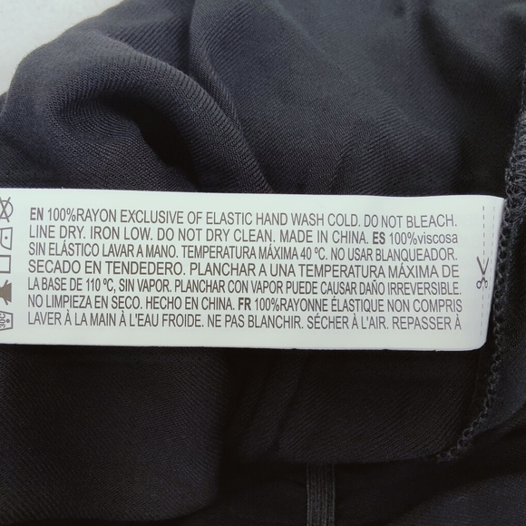 NWT Forever 21 Black Woven Off Shoulder Blouse Top Sz M - Picture 9 of 11